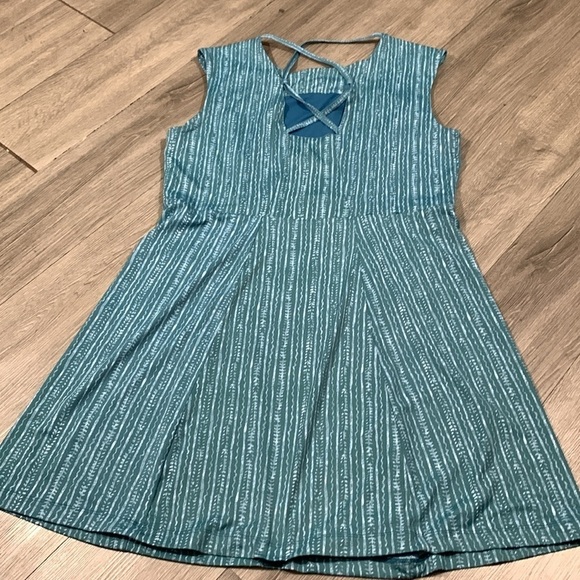 Title Nine Steadfast Dress/Romper in AjRak Stripe      size L - Picture 9 of 11